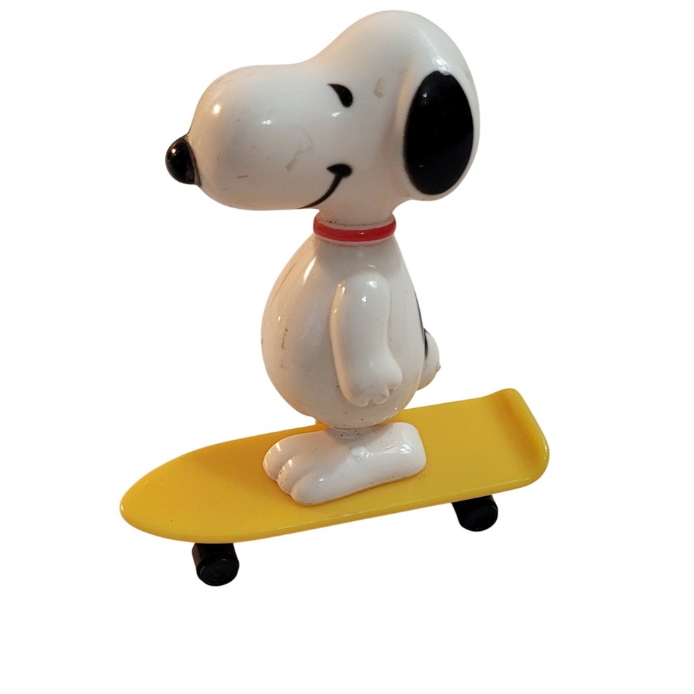 Peanuts Snoopy Skateboard Wind Up Toy Vintage 1958 1966 White Yellow‎